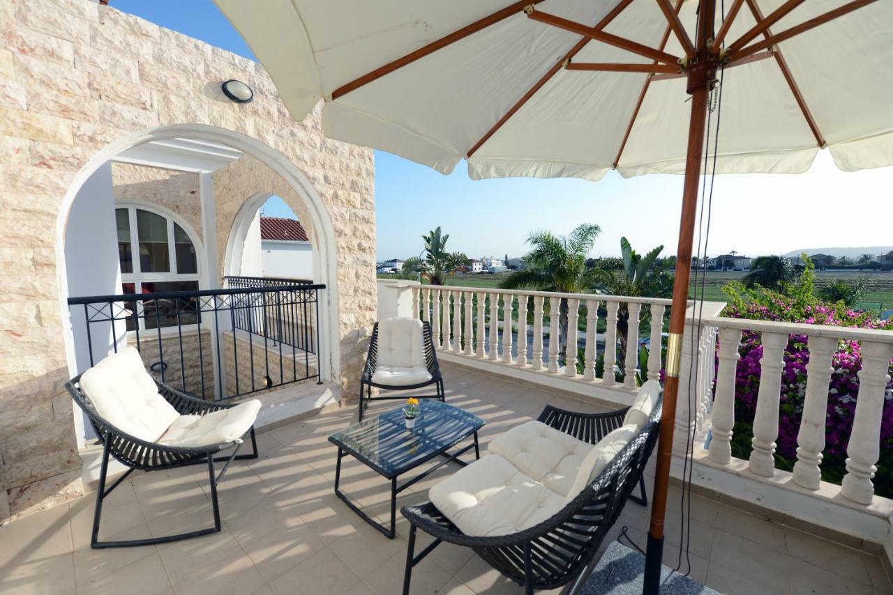 Karythia Villa Pyla Buitenkant foto