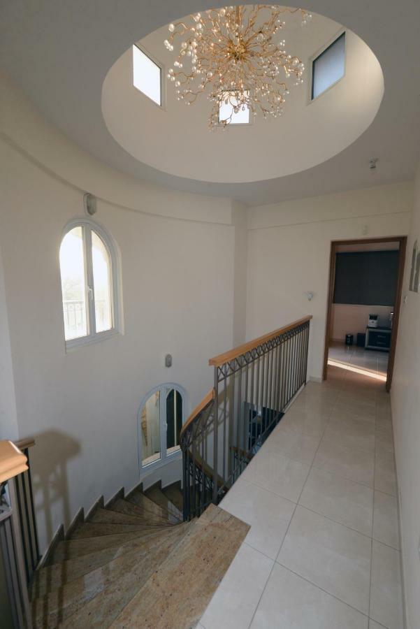 Karythia Villa Pyla Buitenkant foto