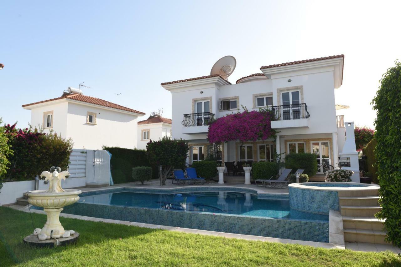Karythia Villa Pyla Buitenkant foto